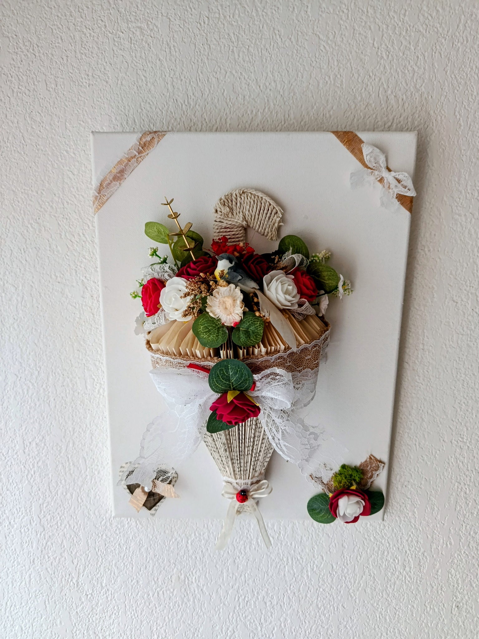 Tableau Floral Romantique sur Toile — Bouquet de Livre